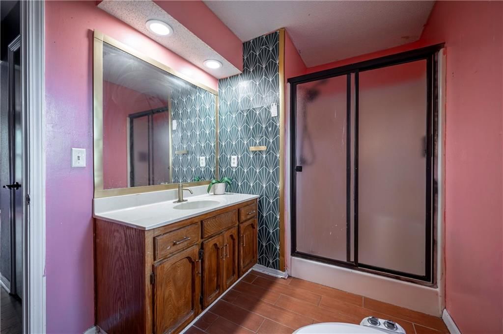Photo 11 of 19 - 301 NW 79TH Terrace, Kansas City, MO 64118