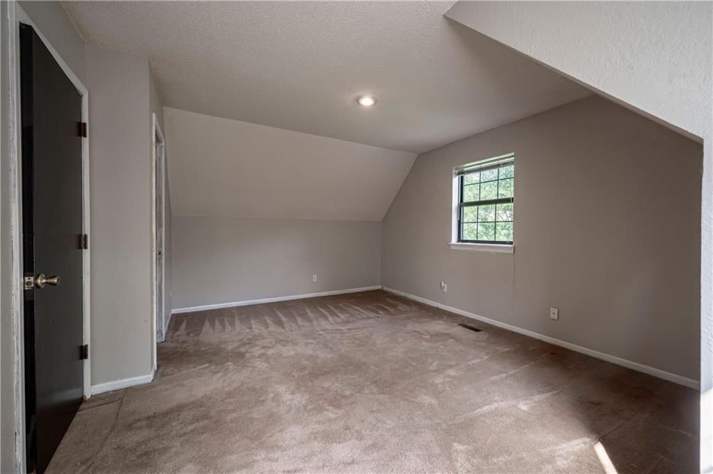 Photo 16 of 19 - 301 NW 79TH Terrace, Kansas City, MO 64118