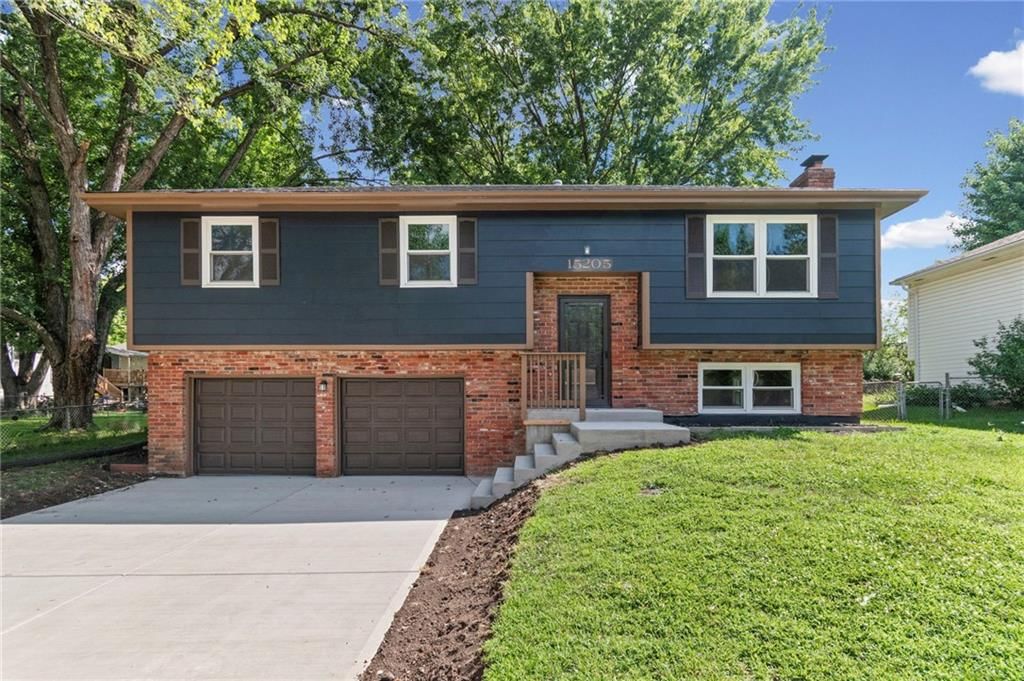 15205 W 152nd Circle, Olathe, KS