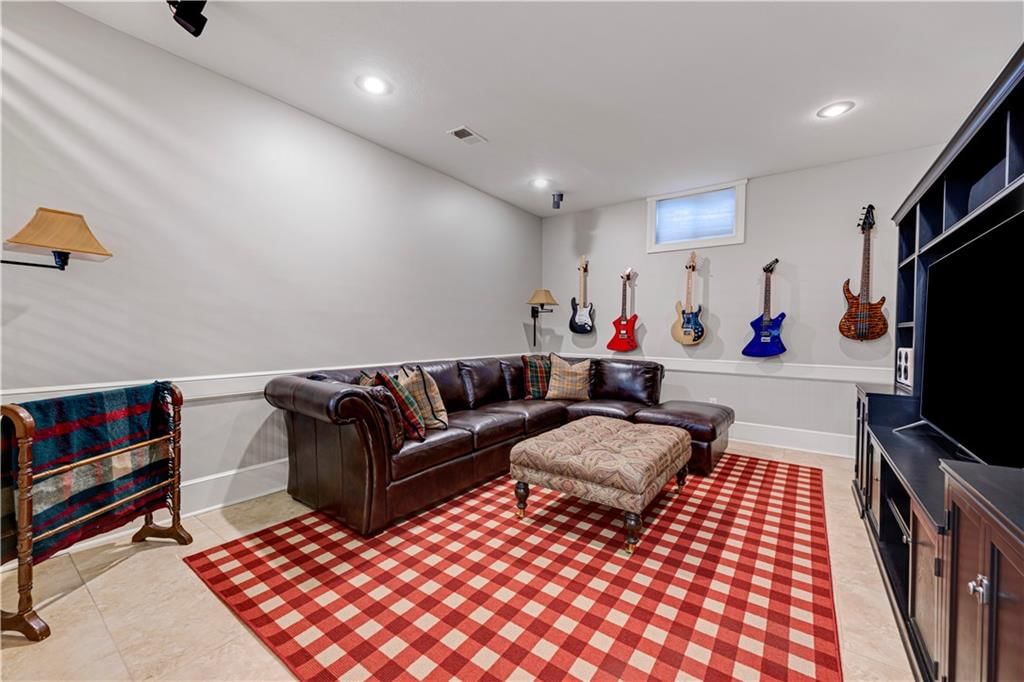 2844 W 118th Terrace — photo 57