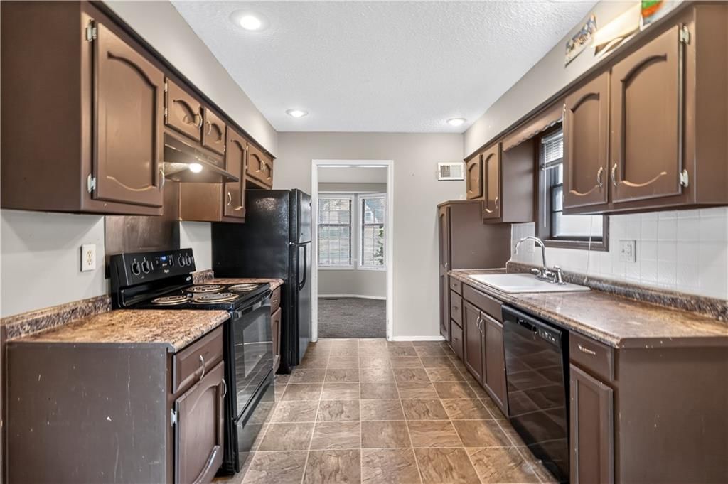 13408 W 60TH Street — photo 5