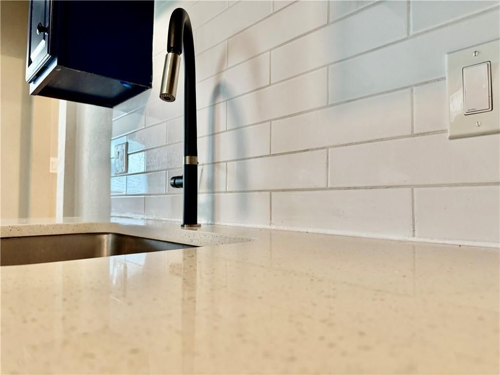 112 S Taylor Street — photo 10