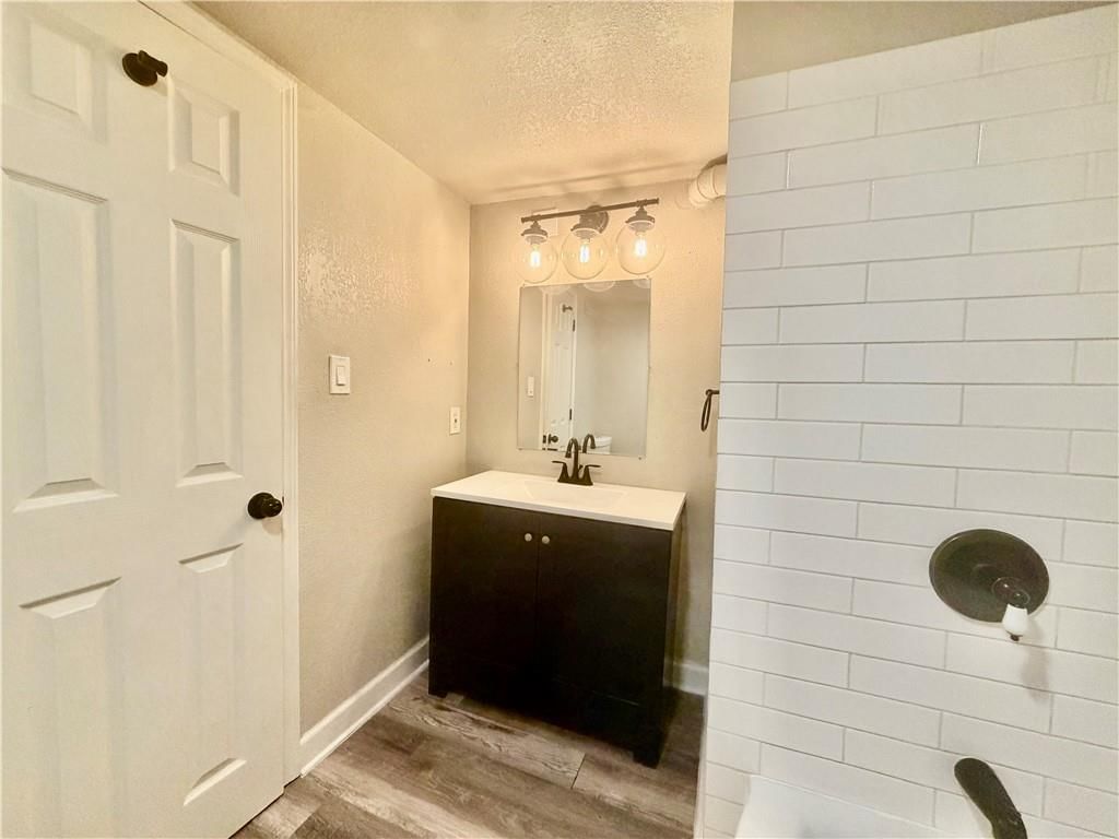 112 S Taylor Street — photo 16