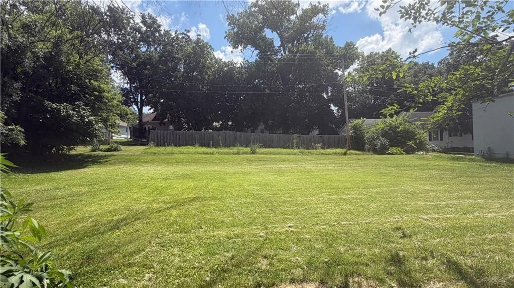 112 S Taylor Street — photo 20
