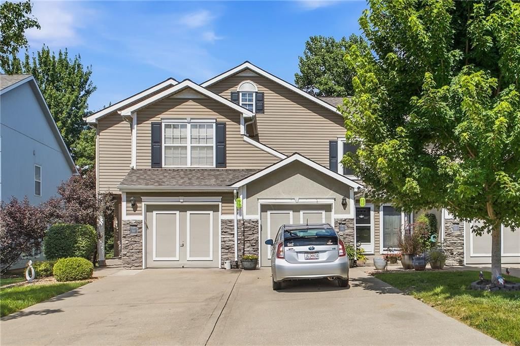 517 SW Shadow Glen Drive — photo 2