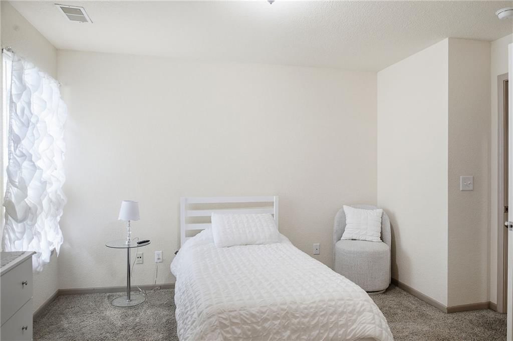 517 SW Shadow Glen Drive — photo 15