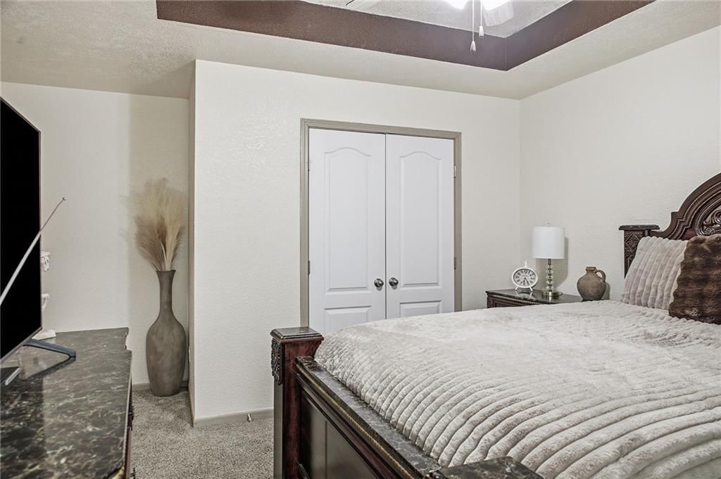 517 SW Shadow Glen Drive — photo 18