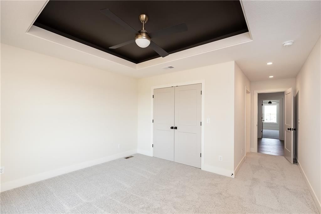 18505 Windsor Street — photo 42