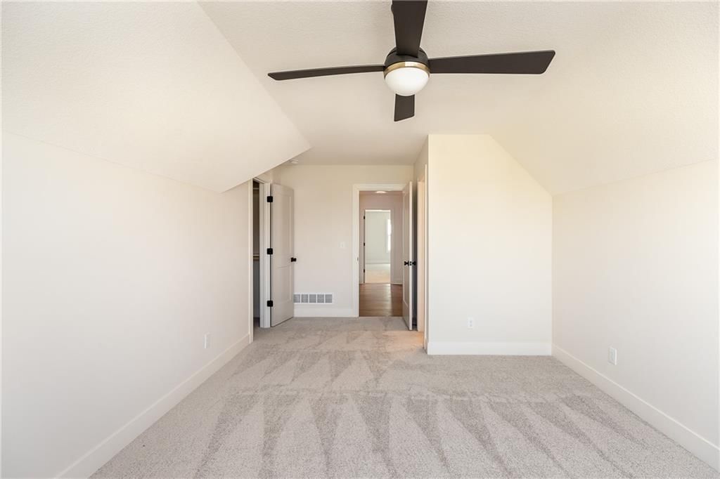 18505 Windsor Street — photo 47