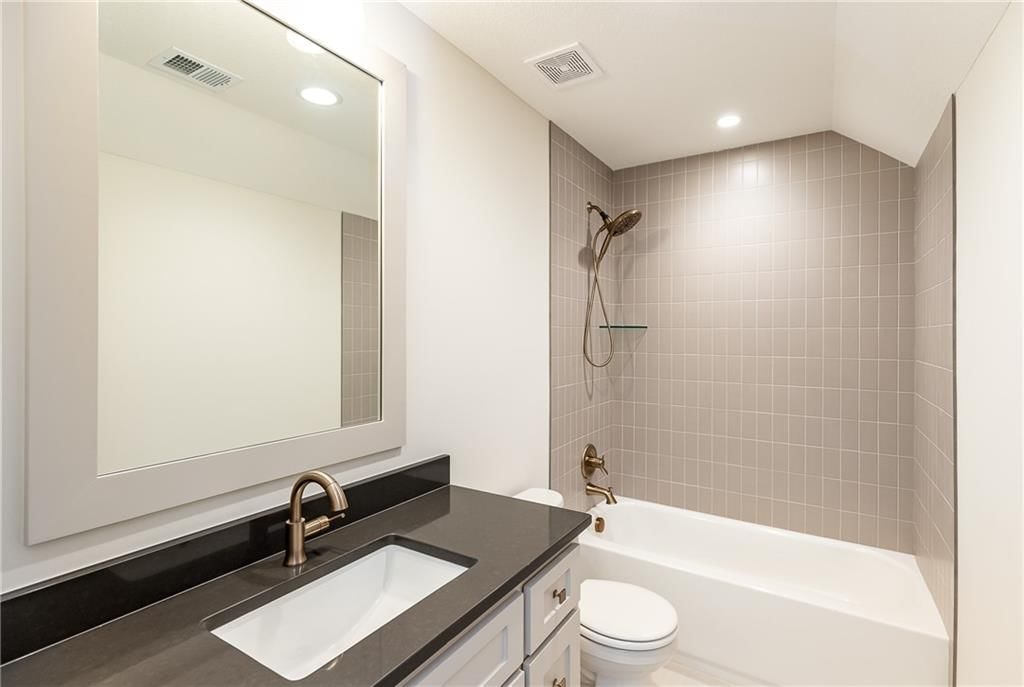 18505 Windsor Street — photo 48