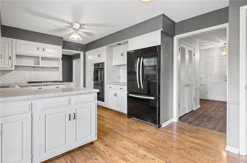 211 W 110TH Street — photo 22