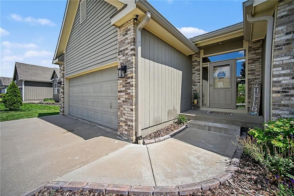 9223 N Jarboe Street — photo 4