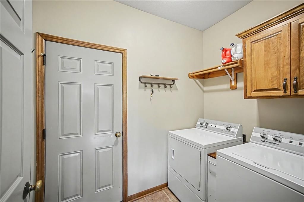 9223 N Jarboe Street — photo 11