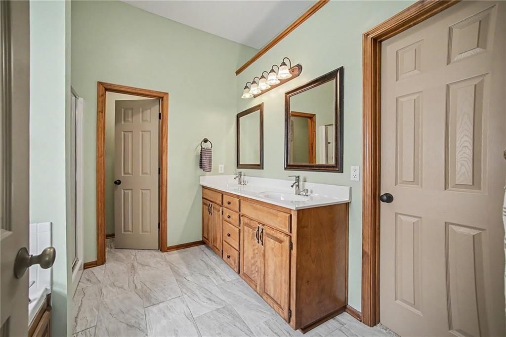 9223 N Jarboe Street — photo 14