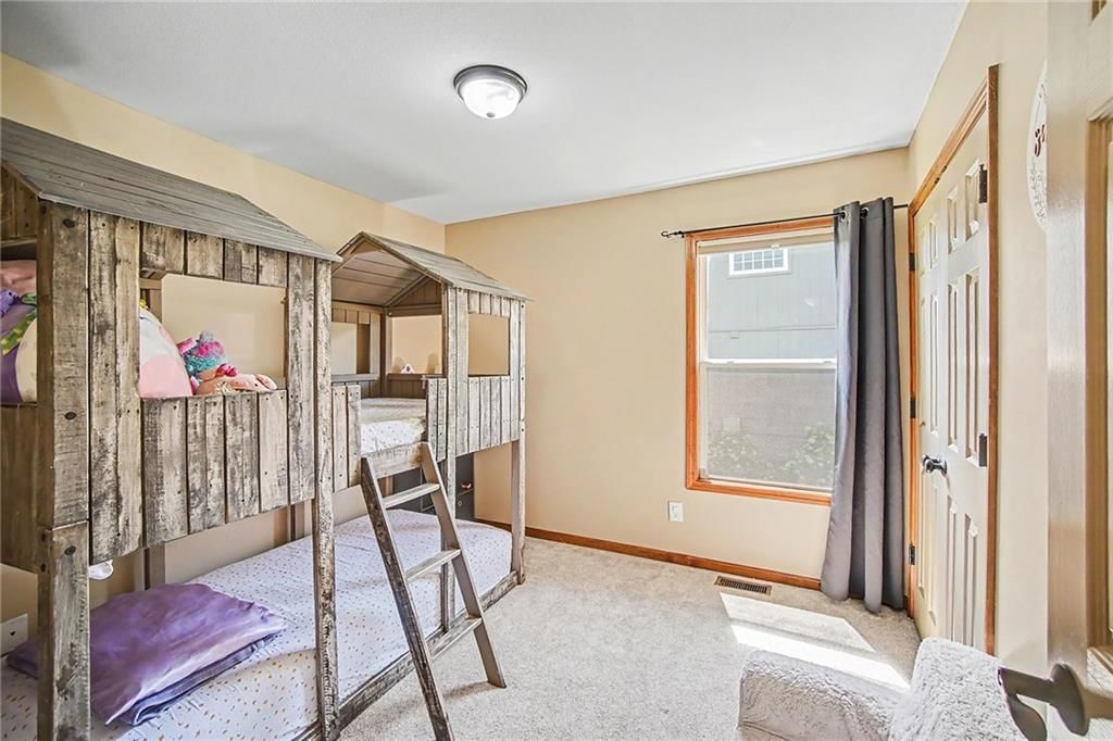9223 N Jarboe Street — photo 18