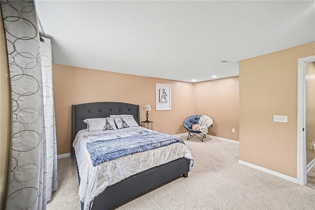 9223 N Jarboe Street — photo 19