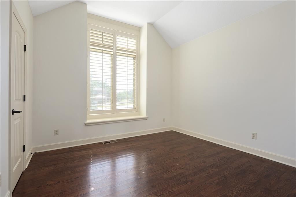 11260 S Whitehall Street — photo 24