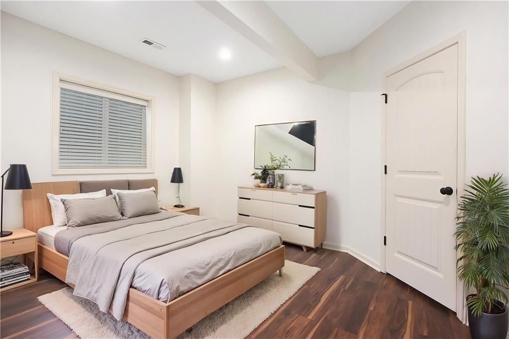 11260 S Whitehall Street — photo 31
