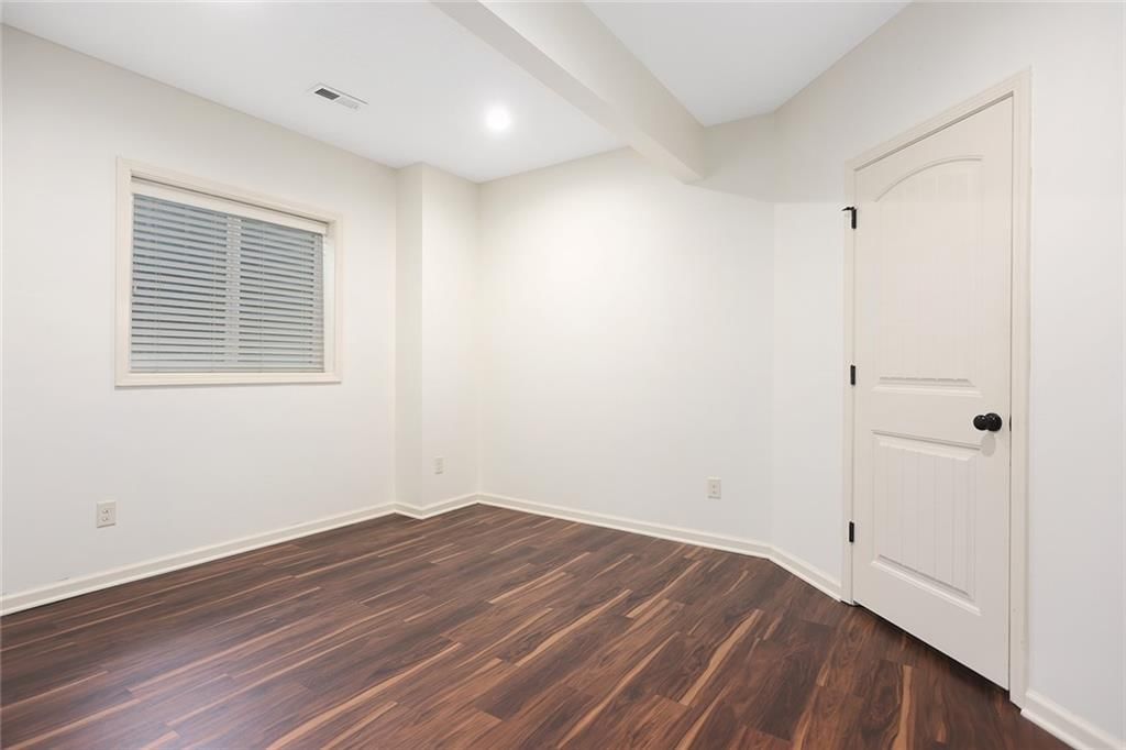 11260 S Whitehall Street — photo 32