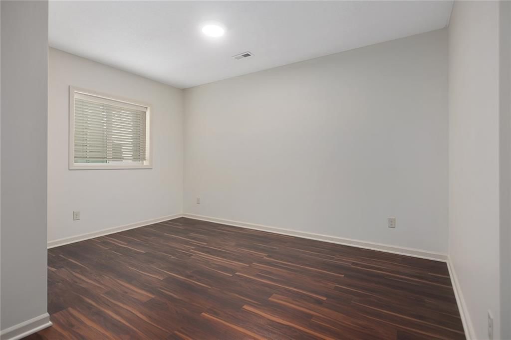 11260 S Whitehall Street — photo 35