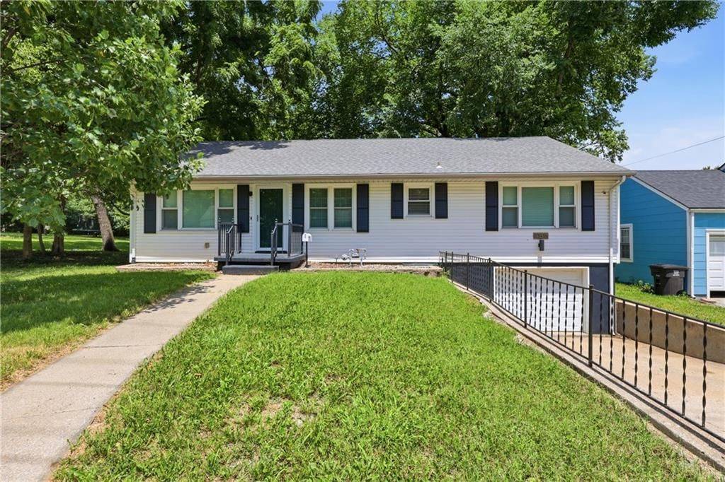10516 E 35th Street, Independence, MO