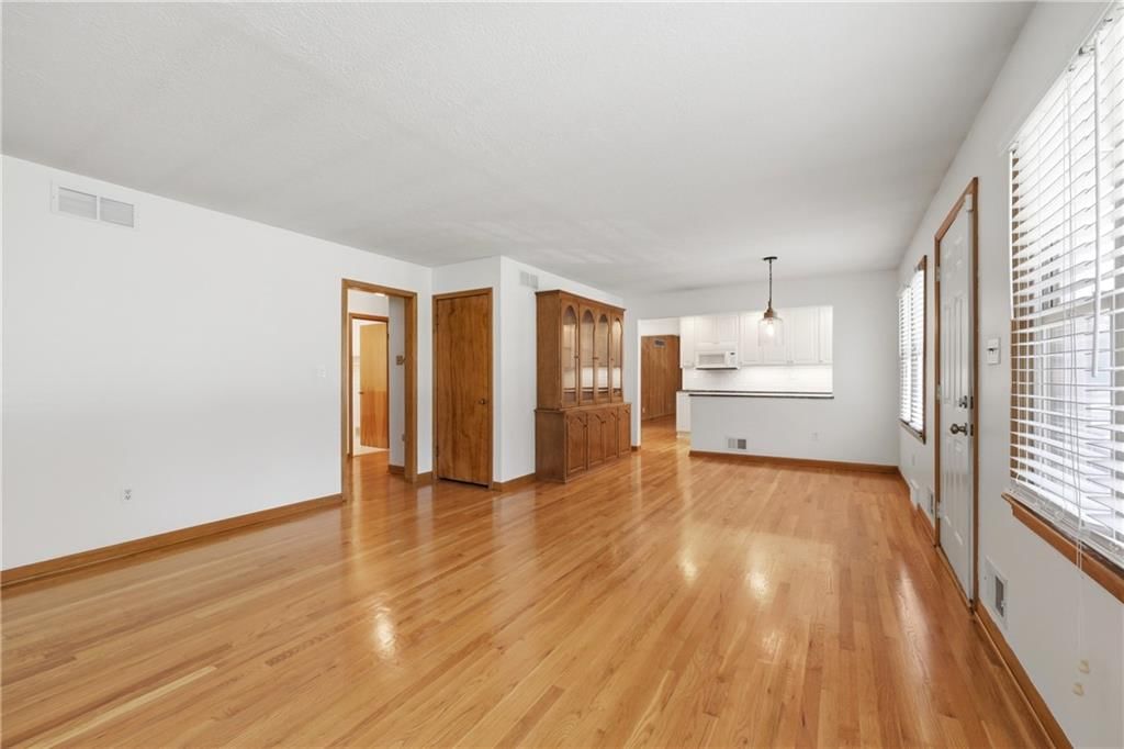 10516 E 35th Street — photo 5