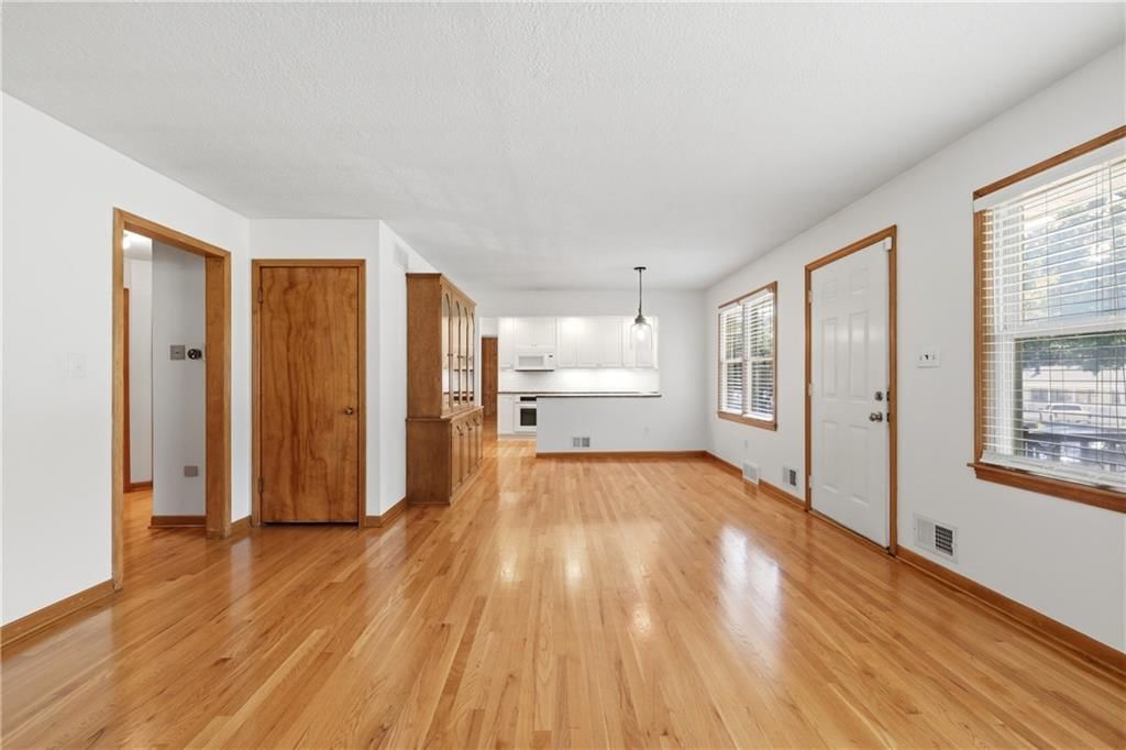10516 E 35th Street — photo 6