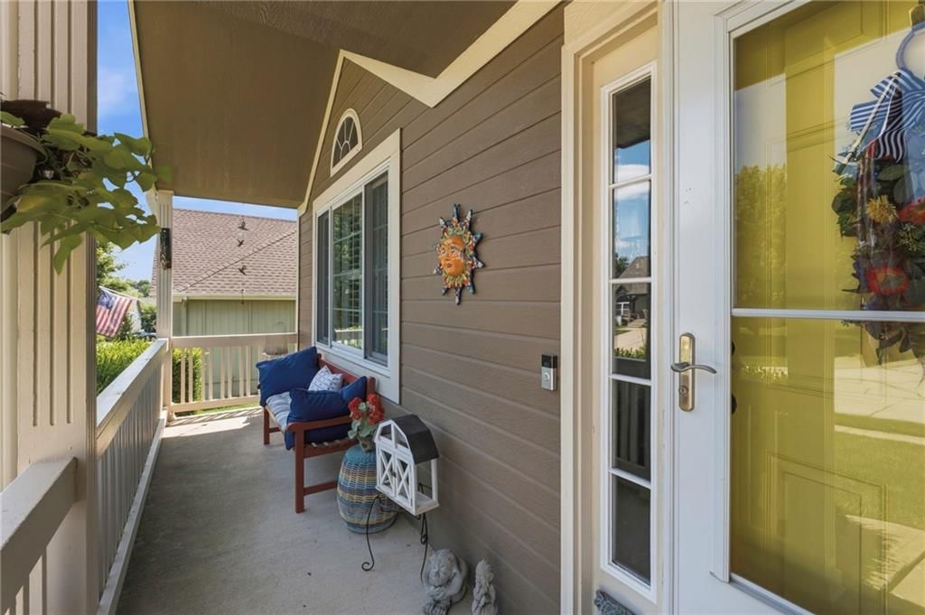 2225 Martha Lane — photo 3