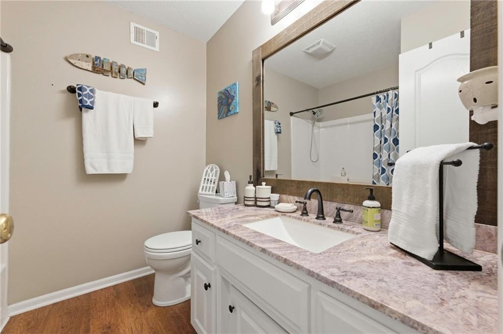 2225 Martha Lane — photo 14