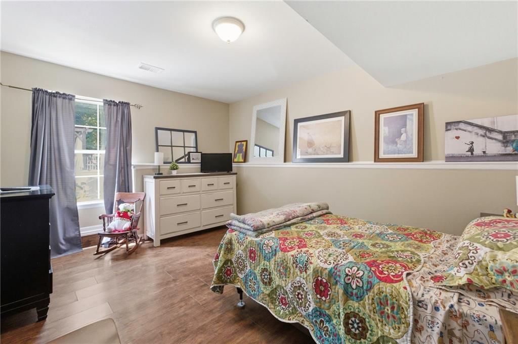 2225 Martha Lane — photo 24