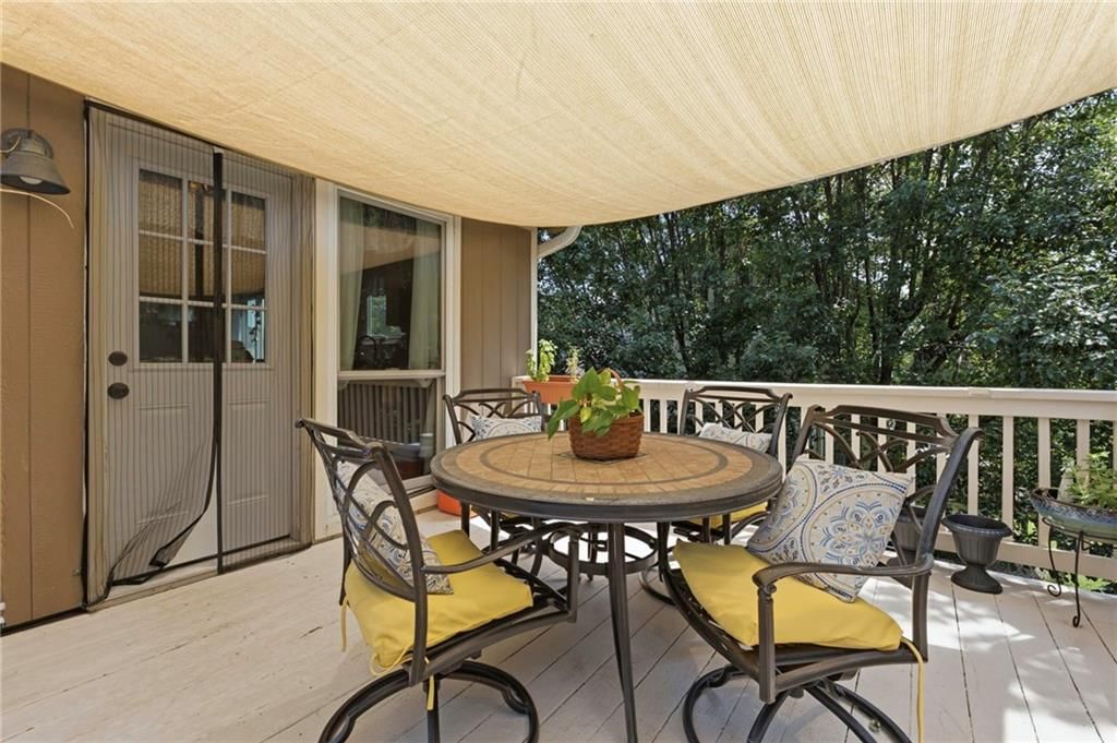 2225 Martha Lane — photo 27