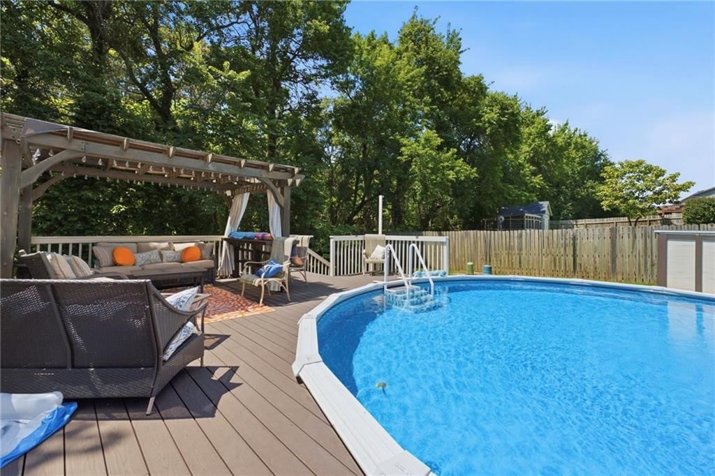 2225 Martha Lane — photo 28