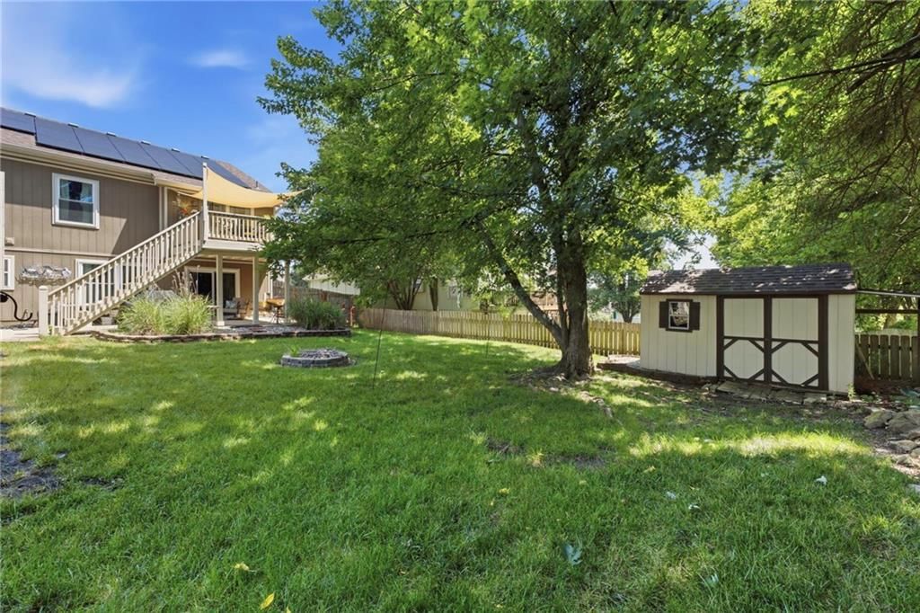 2225 Martha Lane — photo 31