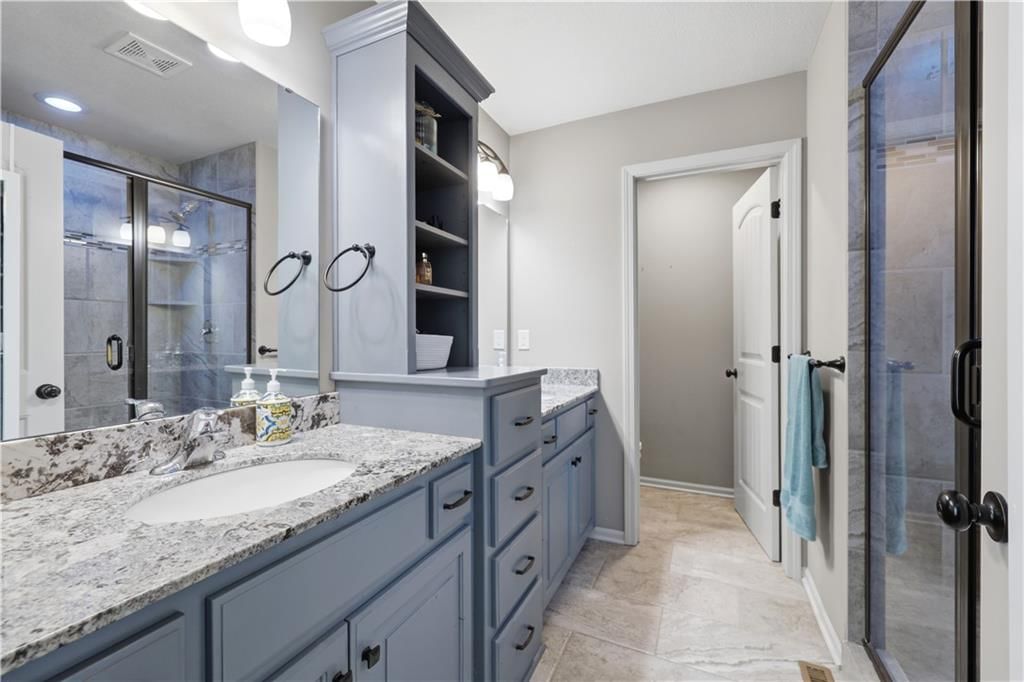 809 N Whispering Hills Drive — photo 14