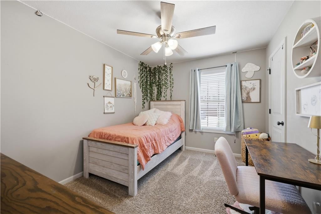 809 N Whispering Hills Drive — photo 16