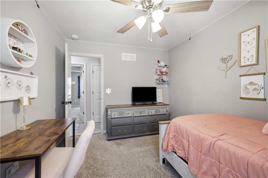 809 N Whispering Hills Drive — photo 17