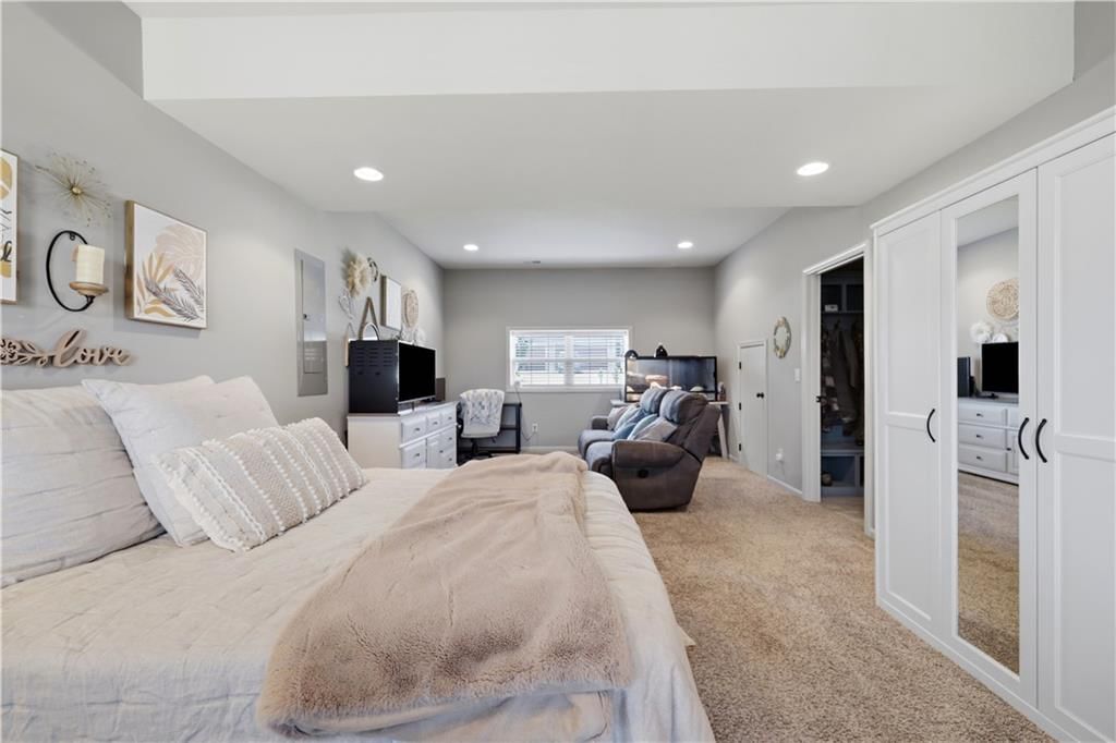 809 N Whispering Hills Drive — photo 23