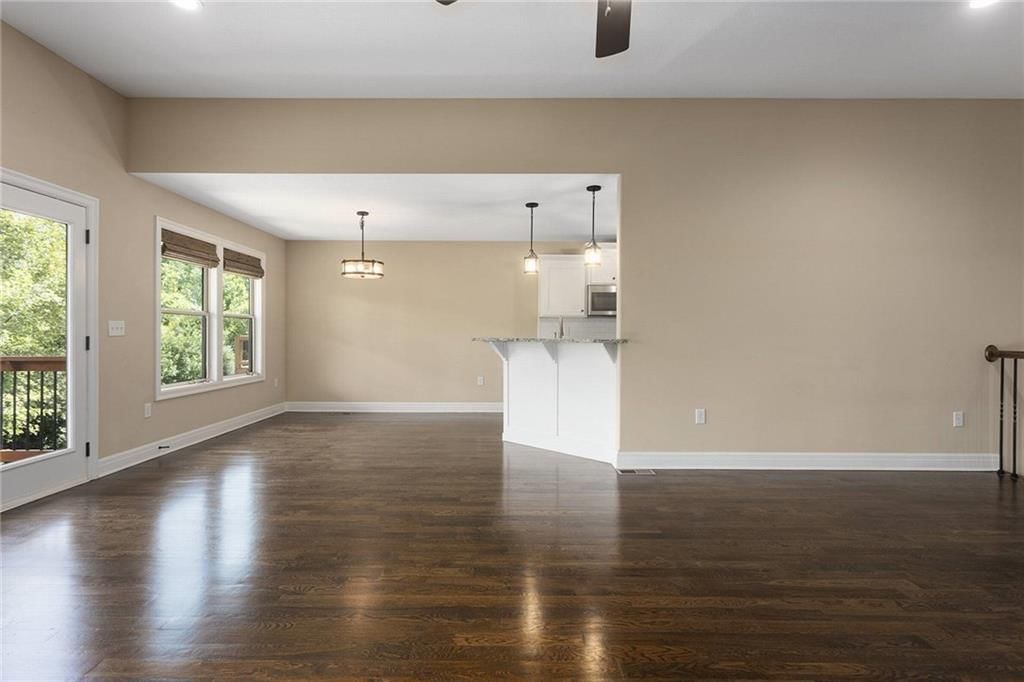 13770 Valleyview Way — photo 7