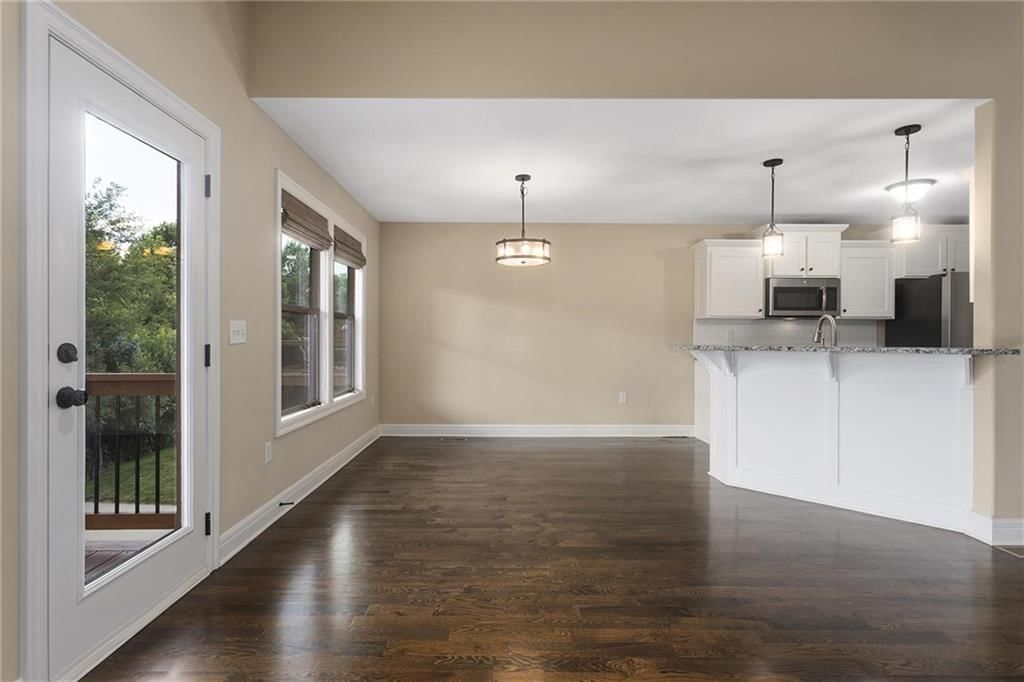 13770 Valleyview Way — photo 10