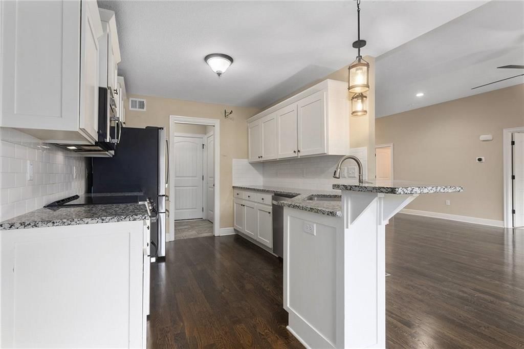 13770 Valleyview Way — photo 11