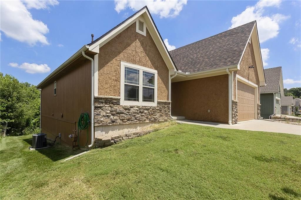 13770 Valleyview Way — photo 32