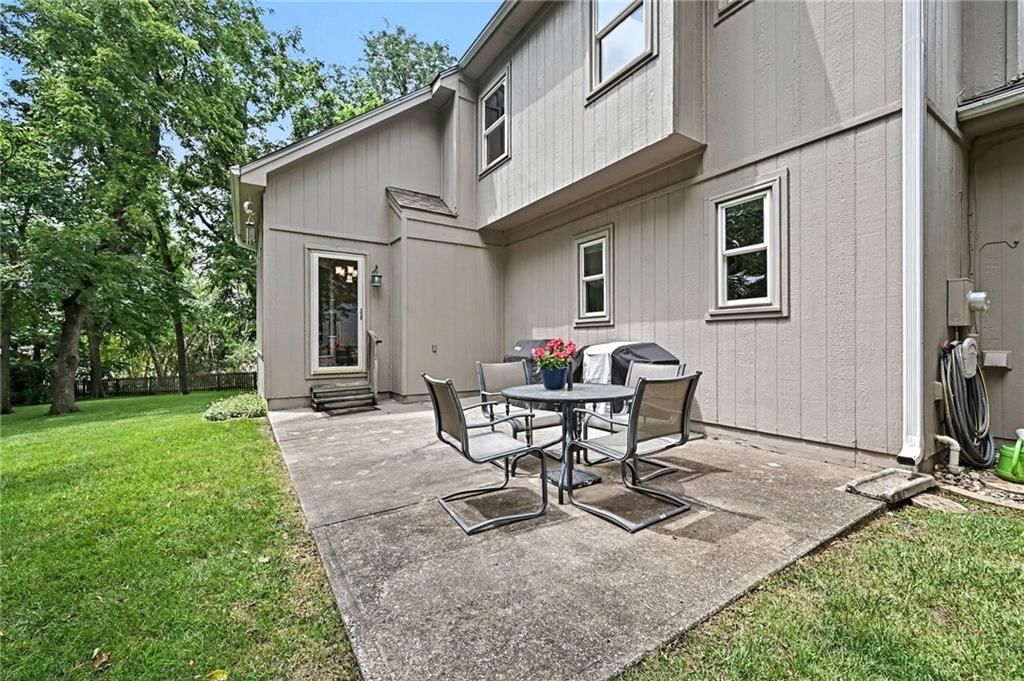 7805 N Rhode Avenue — photo 39