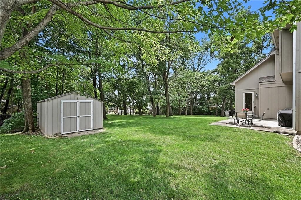 7805 N Rhode Avenue — photo 41
