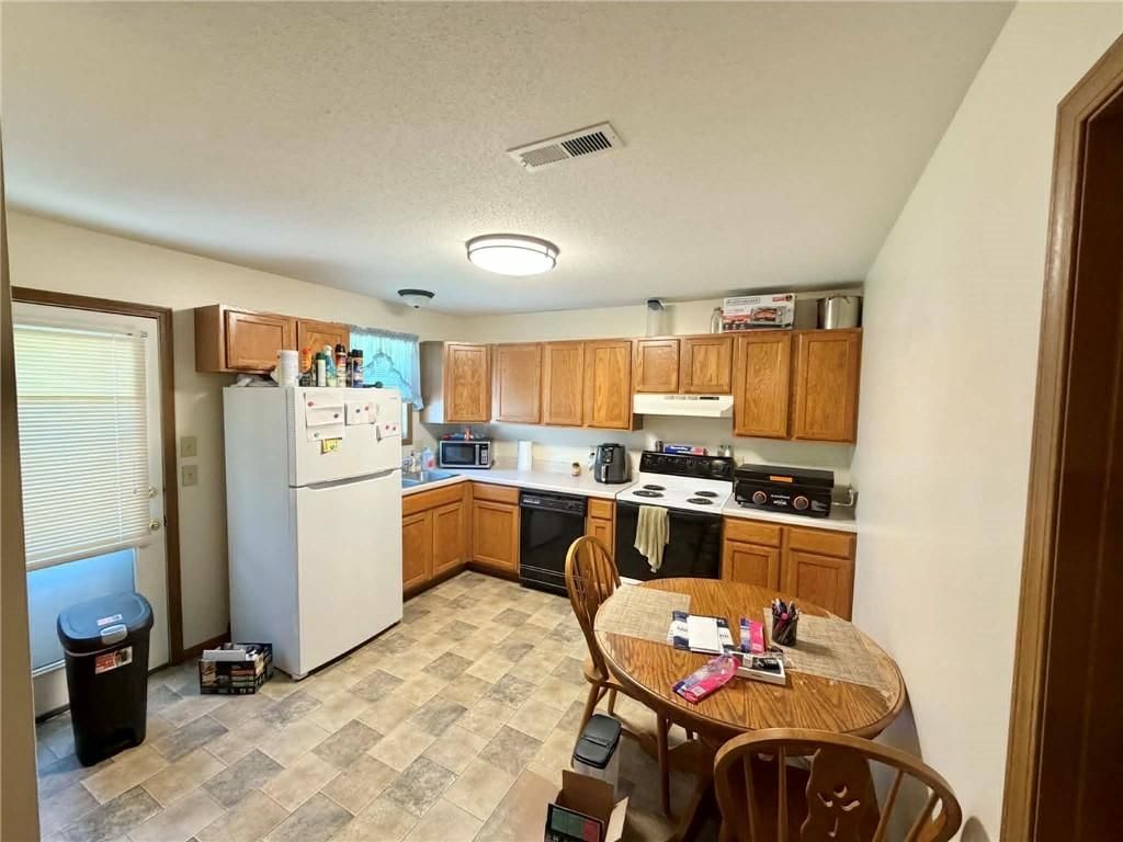 205 N Alvin Street — photo 6