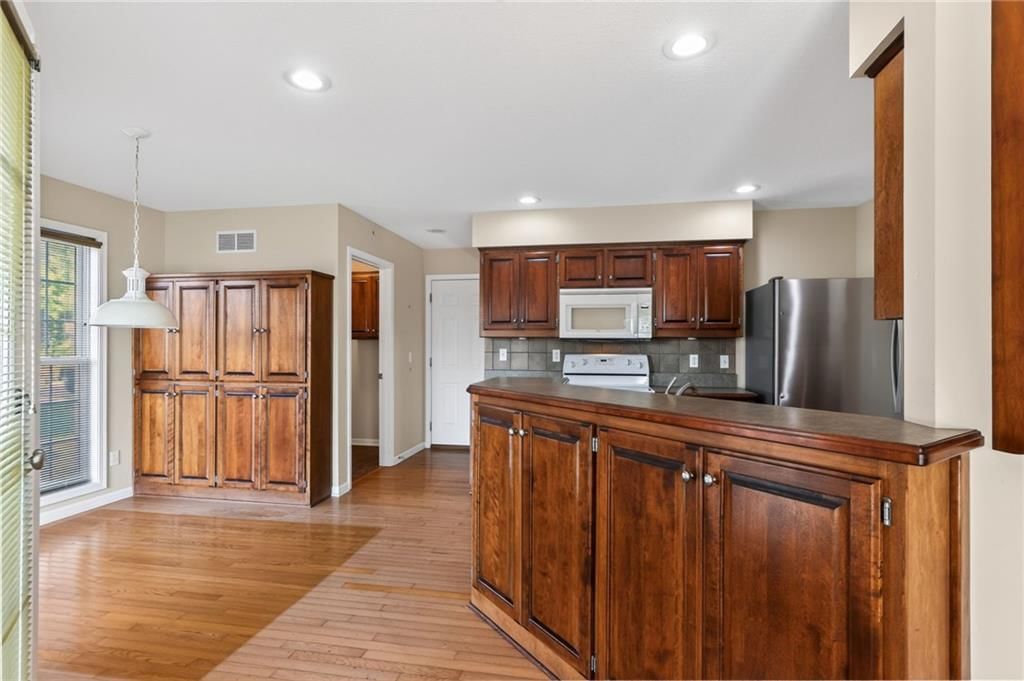 2508 Meadow Ridge Drive — photo 13