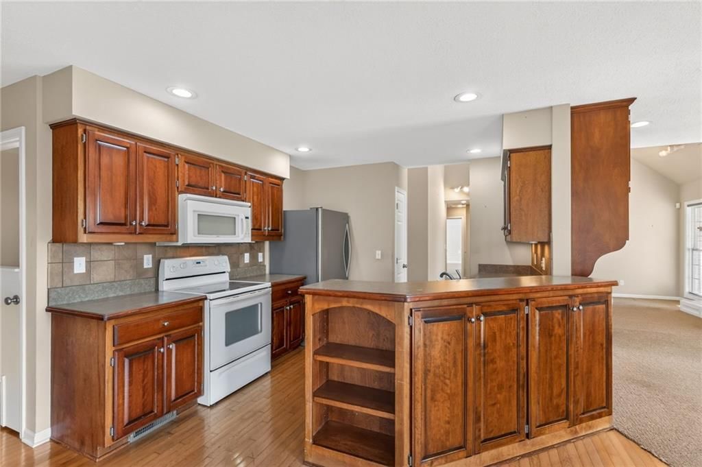 2508 Meadow Ridge Drive — photo 14
