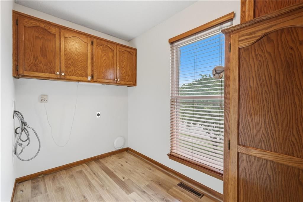 415 SE Bent Tree Drive — photo 6