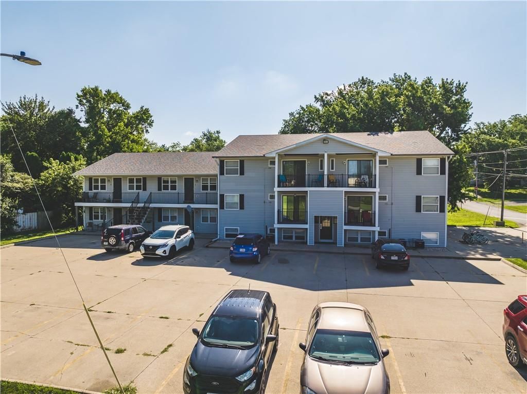 1010 N Walnut Street — photo 1