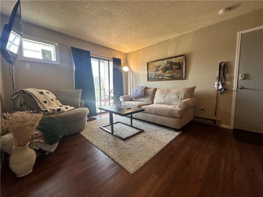 1010 N Walnut Street — photo 14