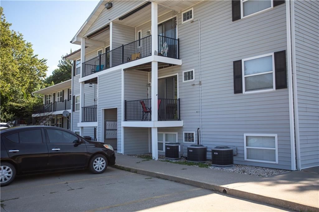 1010 N Walnut Street — photo 16